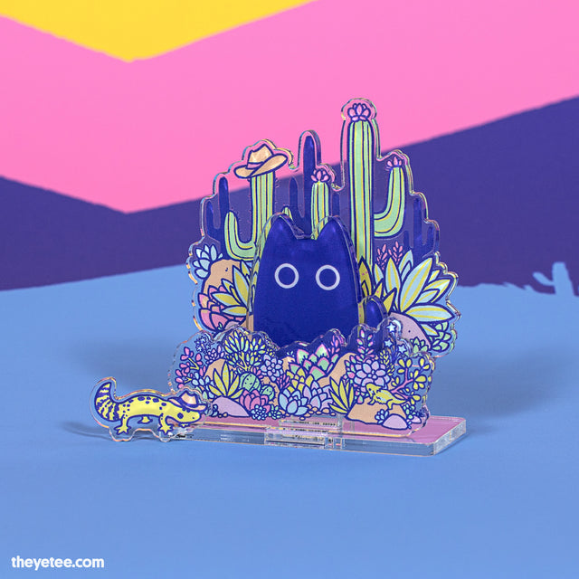 Acrylic stand of a cat amongst cacti and succulents - Amaro Vera